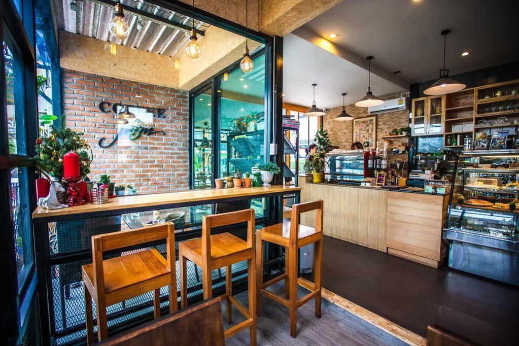 罗勇总统酒店 外观 照片